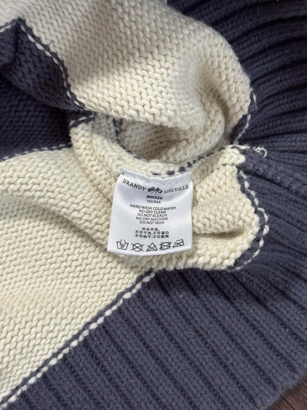 Brandy Melville Chunky Knit Striped Sweater MH320 - Picture 6 of 7